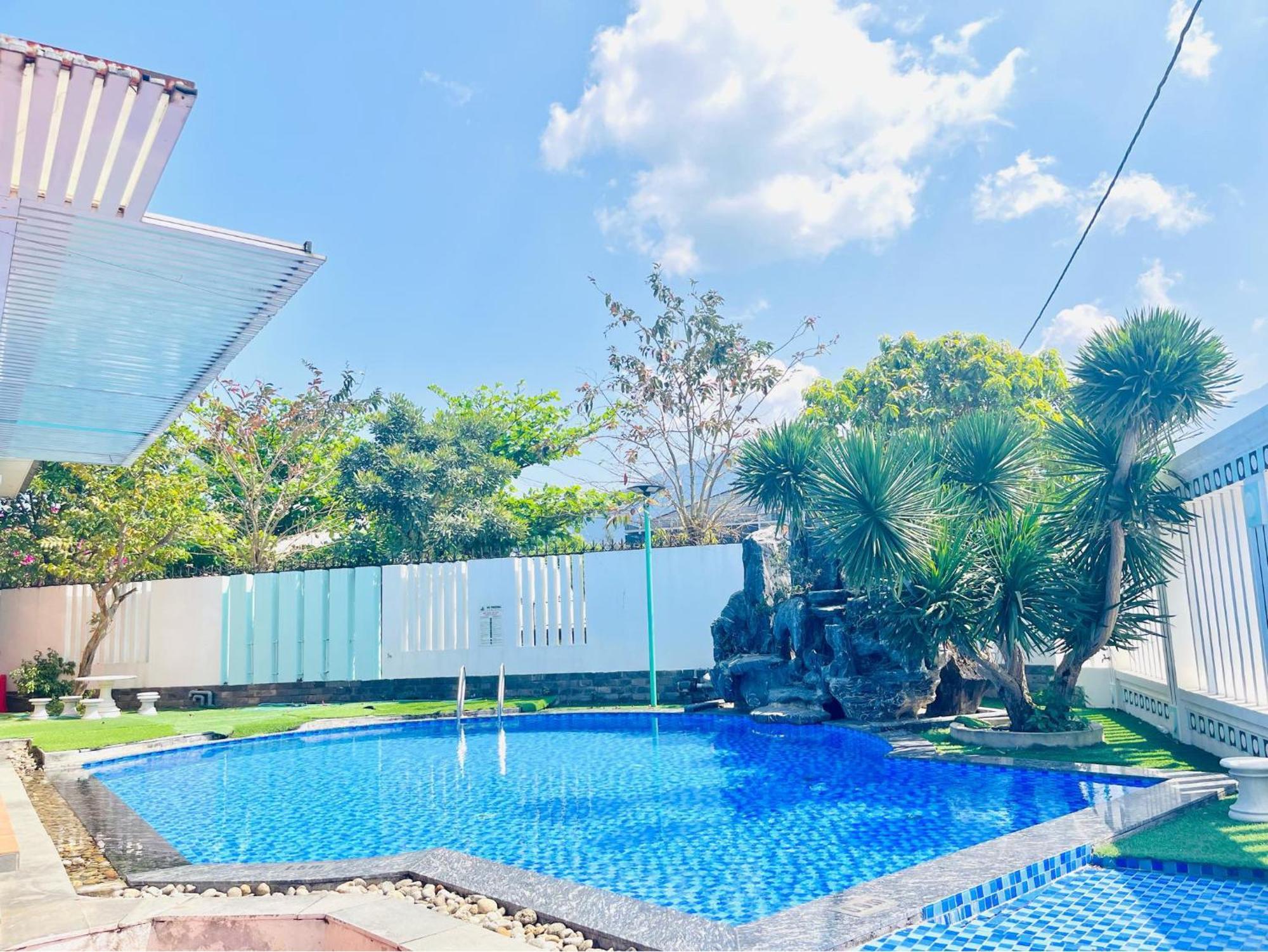 B&H Villa - Villa Has Swimming Pool Lang Co Exterior foto